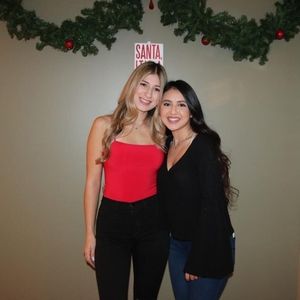 Meet your Posher, Danielle